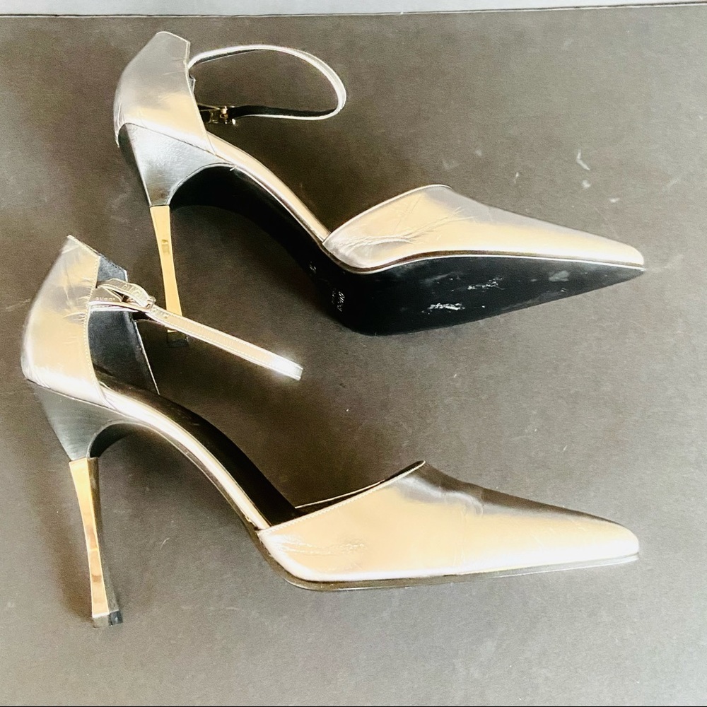 Gucci silver leather heels  ankle straps 37.5 - Picture 5 of 16